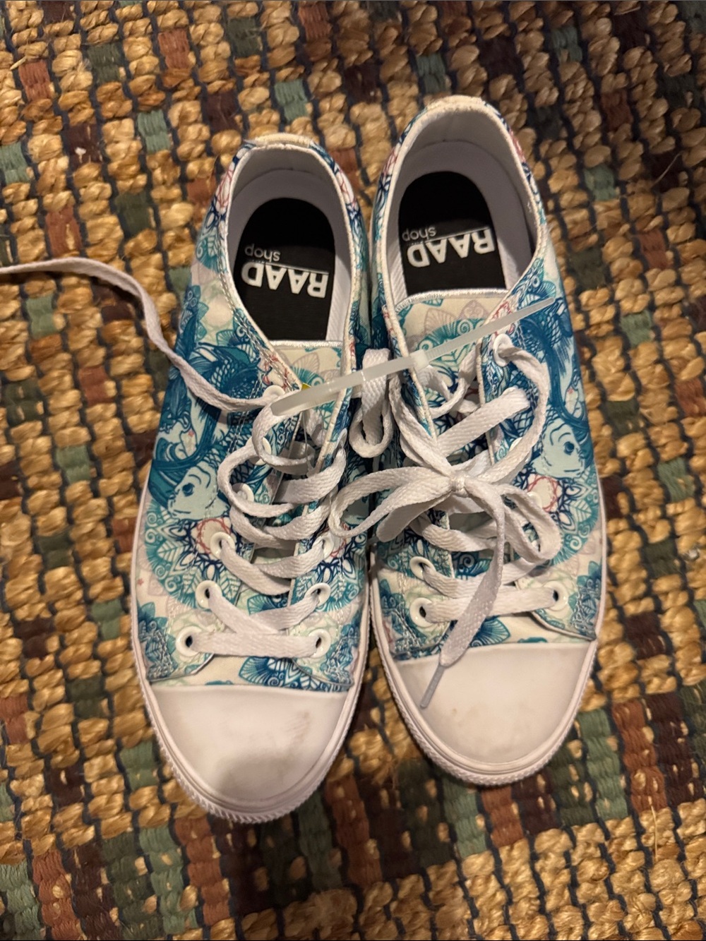 RAAD Women’s Blue Patterned Canvas Sneakers SIZE 6.5